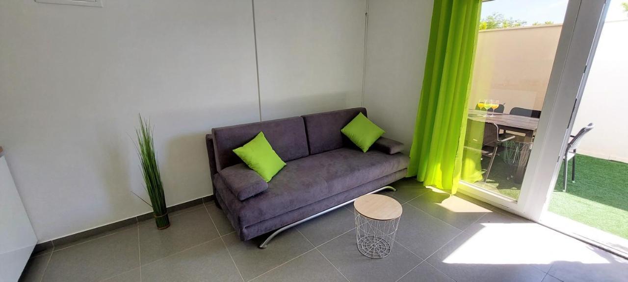 Vip Deluxe Apartment Arian Novalja Exterior photo